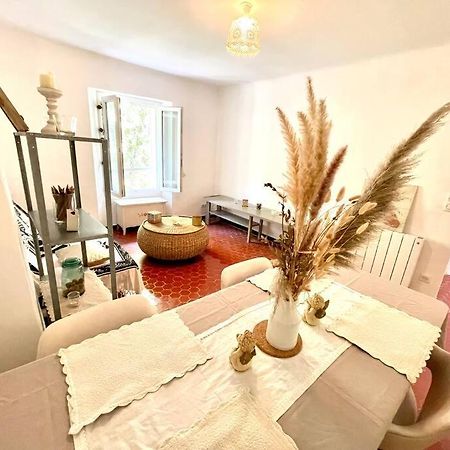 Bel Appartement A Villecroze วีลล์โครซ ภายนอก รูปภาพ